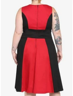 Boxlunch Her Universe Marvel WandaVision Scarlet Witch Women's Plus Size Dress -Boxlunch Shop unnamed file 628